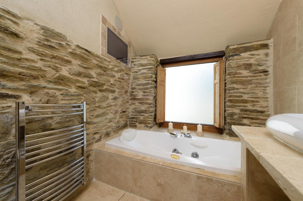 White Willow Villa ฟอย ภายนอก รูปภาพ